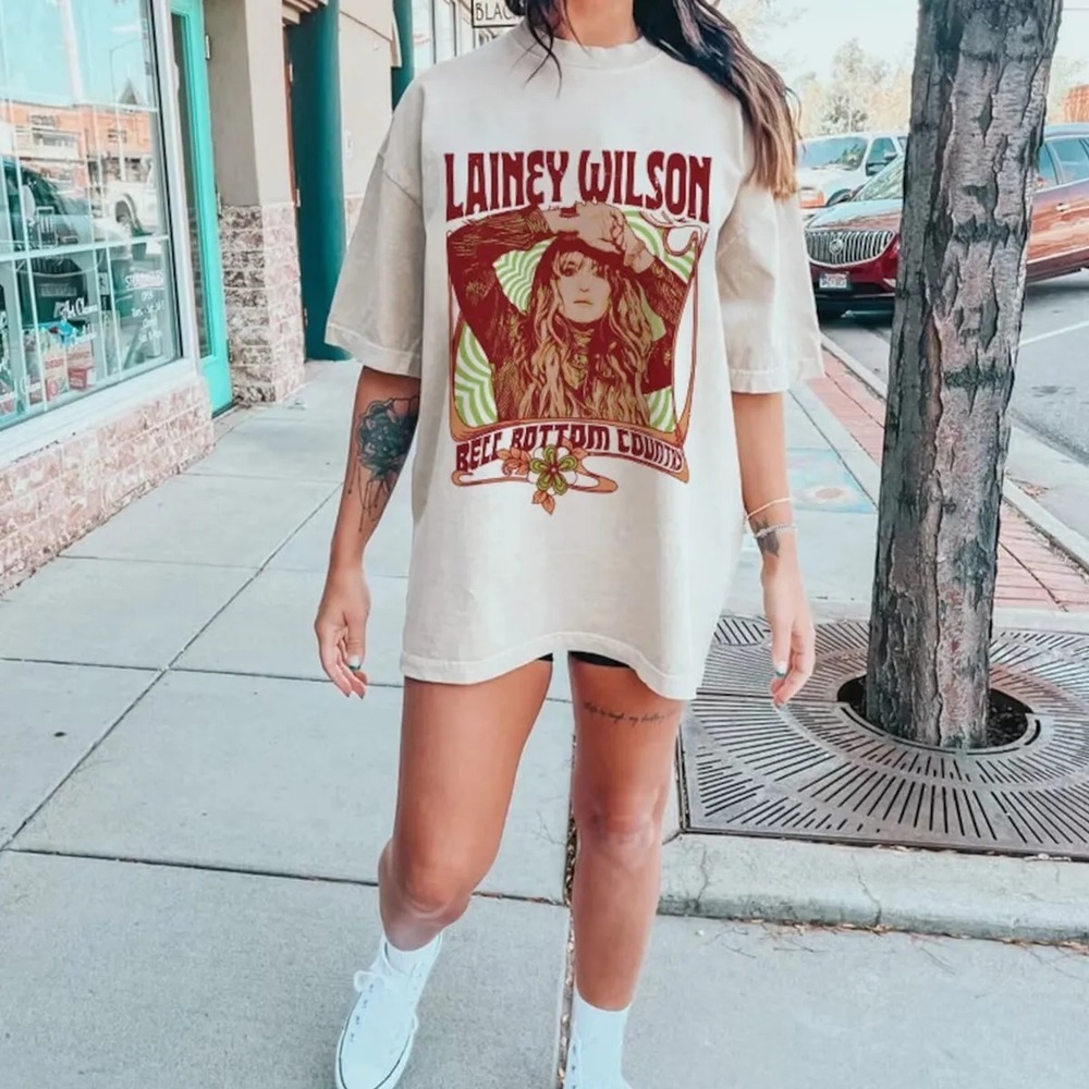 New Popular Lainey Wilson Country With A Flare Tour Unisex Shirt Gift For Fan